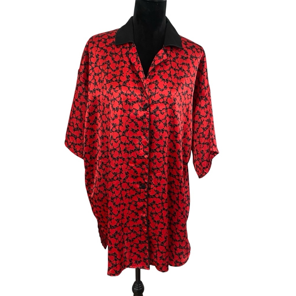 Vintage Victoria’s Secret Black and Red Heart Sleep Shirt Size Large